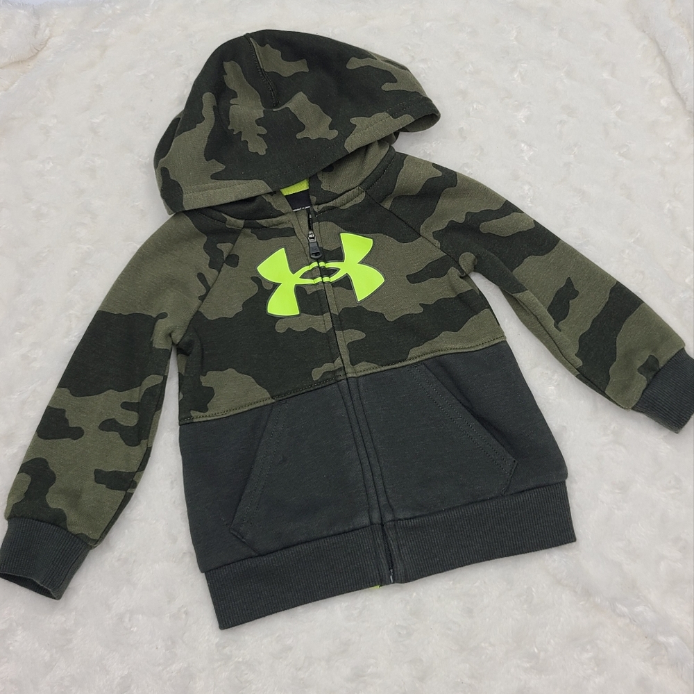 Under Armour baby boy camo hoodie size 6-9 months